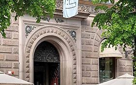 Elite Plaza Hotel
